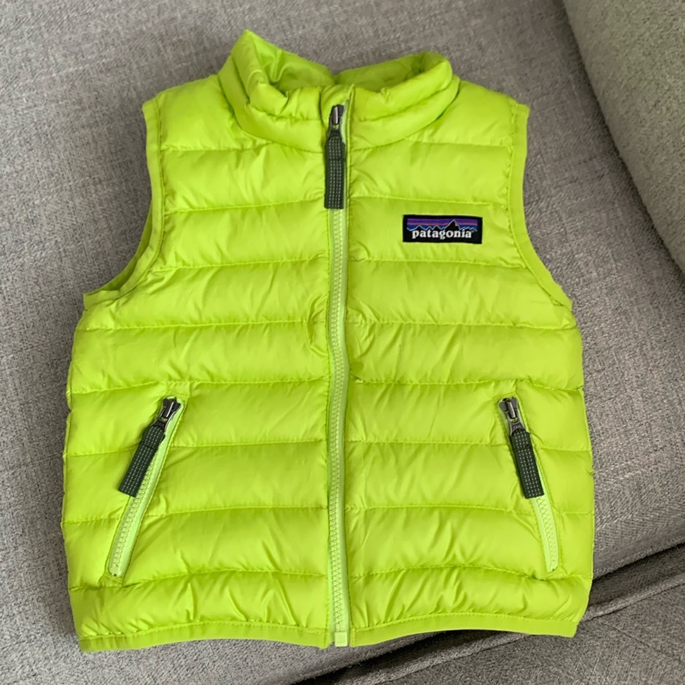 Patagonia Down Sweater Vest (size 6 - 12 months)